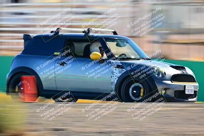 media/Oct-18-2025-Extreme Speed (Sat) [[d6d7e1fef1]]/Group 5/Session 3 (Turn 1)/